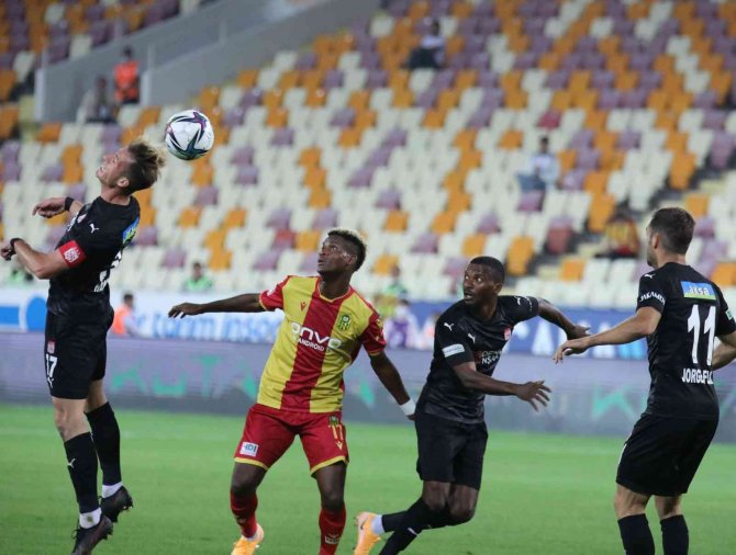Sivasspor İle Yeni Malatyaspor 10. Randevuda