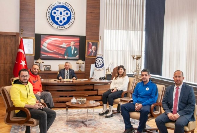 Deü Ve Ebyü Güçlerini Birleştirdi