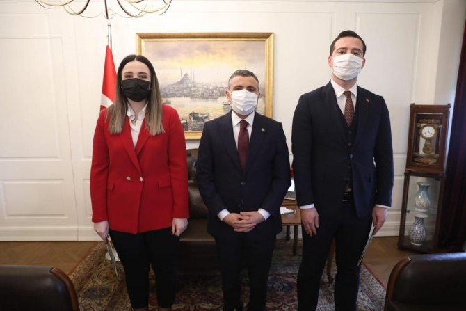 Dil Eğitimi Alacaklar