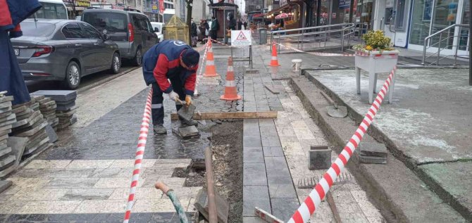 “Yeter Ki Kalpler Kırılmasın Gerisini Biz Tamir Ederiz”