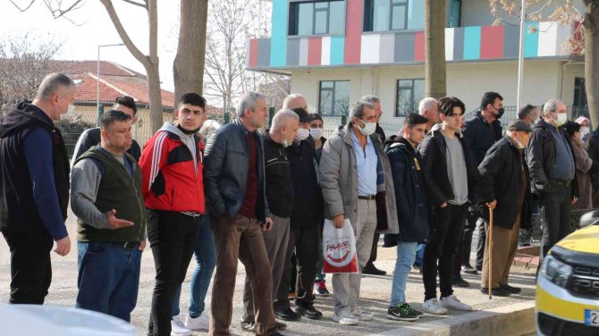 Edirne’de 2 Kişinin Yaralandığı Kazayı Vatandaşlar Film Gibi İzledi