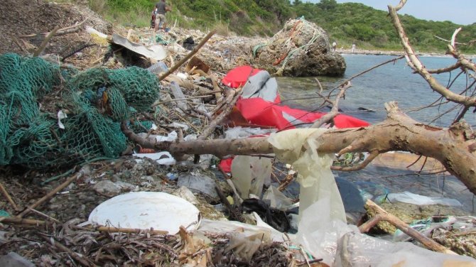Aydın’da Deniz Çöpleri Sorunu Masaya Yatırıldı
