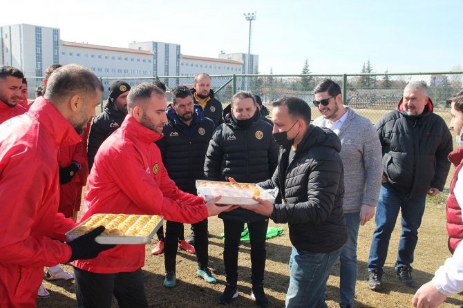 Şehit Komutan Mithat Dunca’nın Ailesinden Eskişehirspor’a Ziyaret
