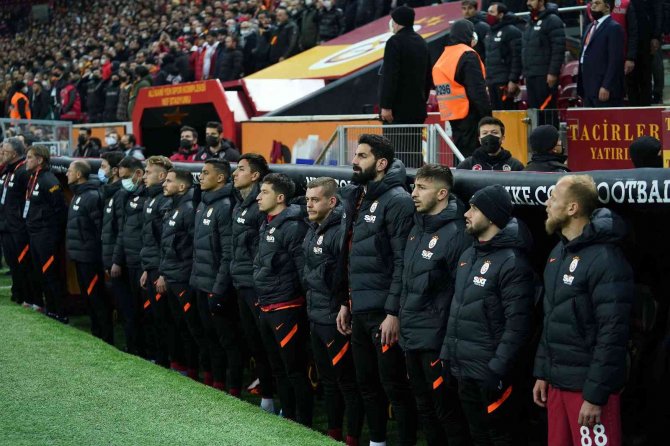 Omar Elabdellaoui 413 Gün Sonra Kadroda