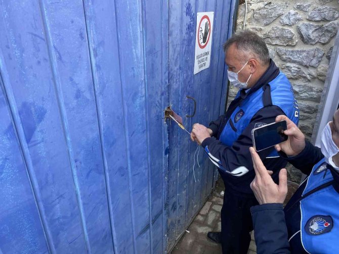 İ̇bb Ekipleri Anadolu Hisarı’ndaki Kaçak Yapılaşmayı Mühürledi