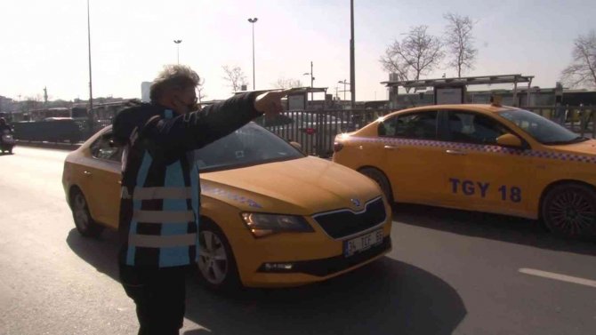 Kadıköy’de Kural İhlali Yapan Taksicilere Ceza
