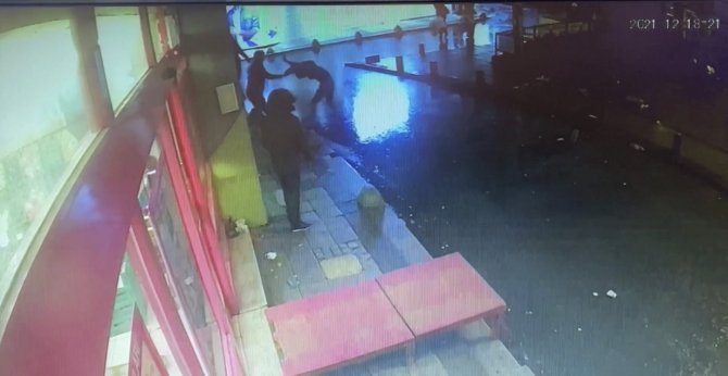 İ̇stanbul’da Düğünde Dehşet Anları, Gelin Düğünü Bırakıp Kavgaya Koştu