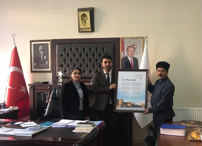 Ani Şehrinde Şiiri Kurumlarda Sergilenecek
