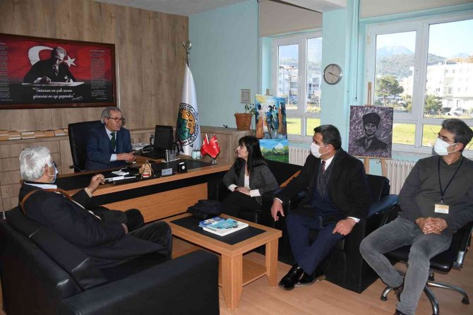 Kuşadası Belediyesi’nden Eğitim Kurumlarına Tam Destek