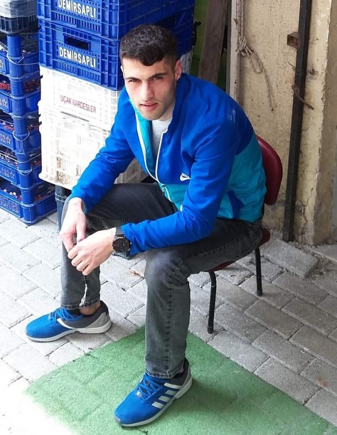Kağıthane’de 3 Kişi Bir İş Hanındaki Ofiste Ölü Bulundu
