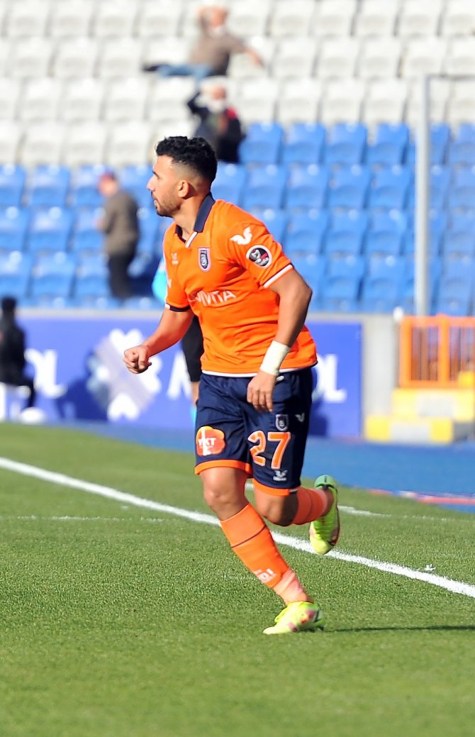 Başakşehir’de Yeni Trasnferler Pizzi Ve Trezeguet 11’de