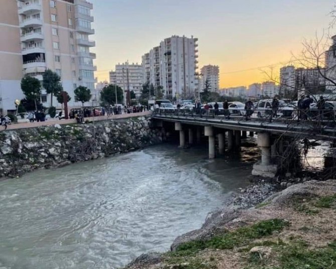 Dereye Düşen 4 Yaşındaki Çocuk Boğularak Hayatını Kaybetti