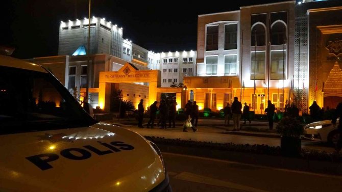 Osmaniye Belediyesine Silahlı Saldırı