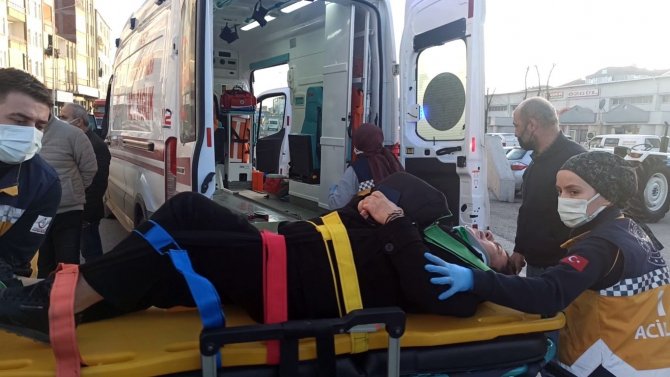 Otomobilin Çarptığı Yaya Yaralandı