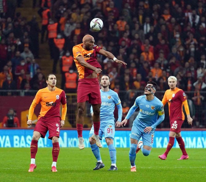 Galatasaray 6 Maçtır Kazanamıyor