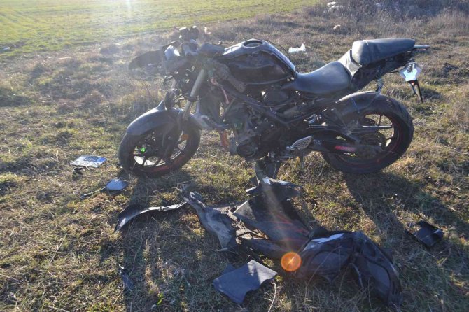 Alkollü Sürücünün Kullandığı Motosiklet Takla Attı, Hurdaya Döndü: 2 Yaralı