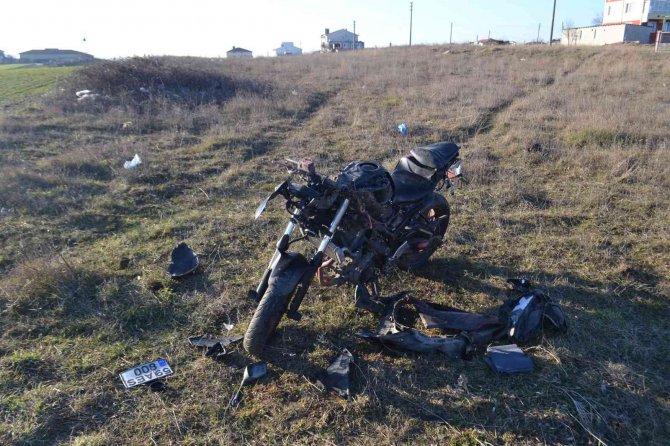 Alkollü Sürücünün Kullandığı Motosiklet Takla Attı, Hurdaya Döndü: 2 Yaralı