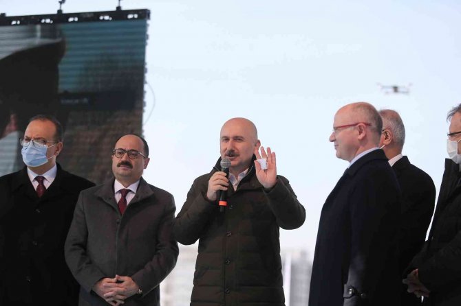 Bakan Karaismailoğlu: "Muhalefet İle Mahkemede Hesaplaşacağız"