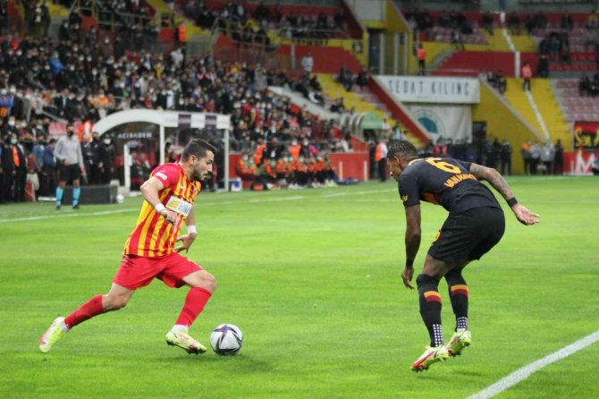 Galatasaray İle Kayserispor 52. Randevuda