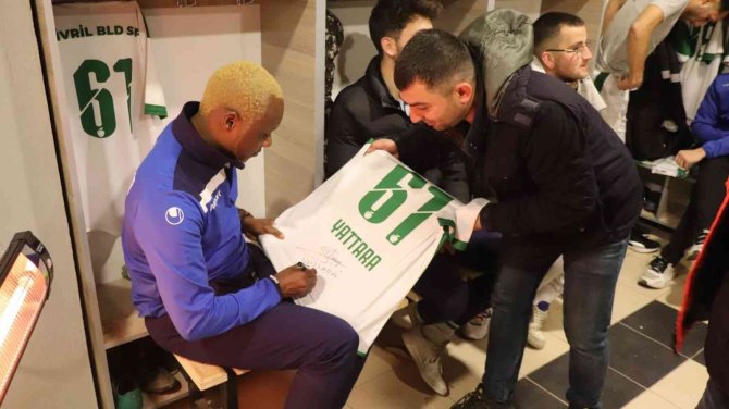 Yattara, 5 Yıl Sonra 61 Numaralı Forma İle Yeşil Sahalarla Buluştu