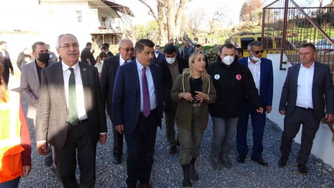 Ak Parti Antalya İ̇l Başkanı Taş: “Manavgat Yangınında Evi Zarar Gören Bir Çok Aile Bayrama Yeni Evlerinde Girecek”