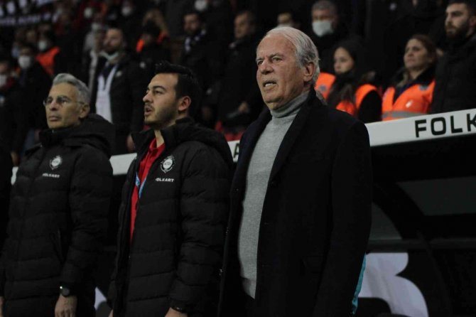 Altay’da Mustafa Denizli Çıkmazı