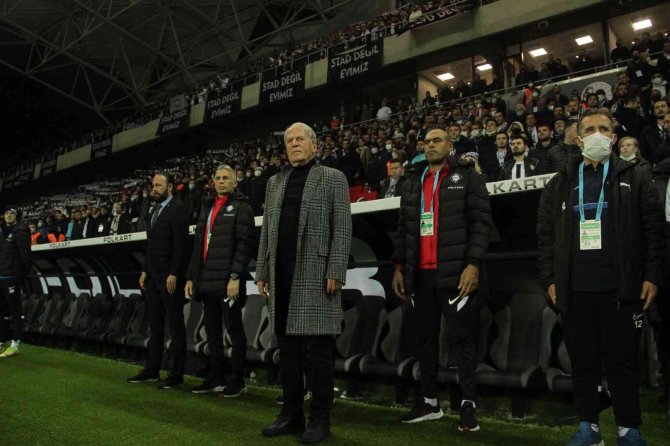 Altay’da Mustafa Denizli Çıkmazı
