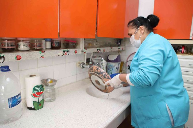 Antalya’da 1 Yılda 5 Bin Hastaya Evde Sağlık Hizmeti