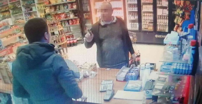 Marketten İçki, Sigara Ve Meze Alan Şahıs ’Cüzdanım Araçta’ Diyerek Kayıplara Karıştı