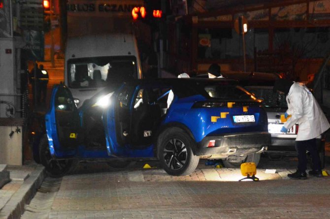 Bakırköy’de 4 Kişinin Yaralandığı Silahlı Çatışmada 2 Kişi Gözaltına Alındı