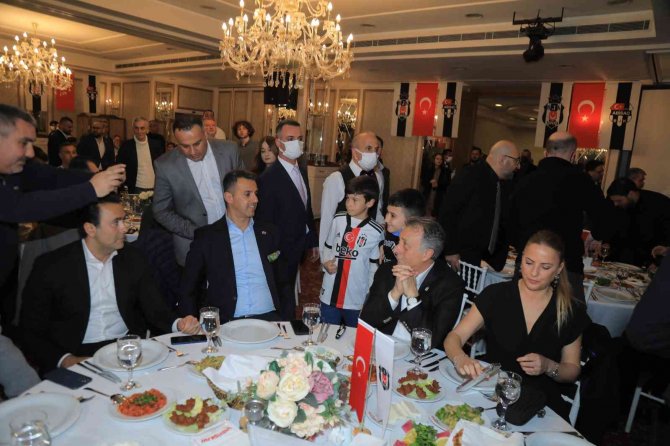 Ahmet Nur Çebi: "Hakem Hatalarından Çok Puan Kaybettik"