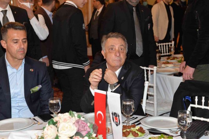 Ahmet Nur Çebi: "Hakem Hatalarından Çok Puan Kaybettik"