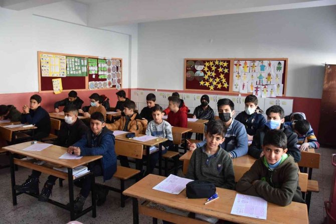 Bitlis’te Siyer Yarışmasına Yoğun Katılım