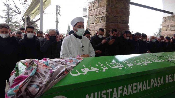 Polis Memuru Eski Eşi Tarafından Vurularak Öldürülen Yasemin Öğretmen Son Yolculuğuna Uğurlandı