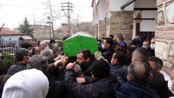 Polis Memuru Eski Eşi Tarafından Vurularak Öldürülen Yasemin Öğretmen Son Yolculuğuna Uğurlandı