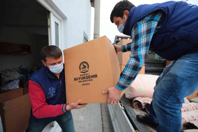 Hayırseverlerden İhtiyaç Sahiplerine Sevgi Eli