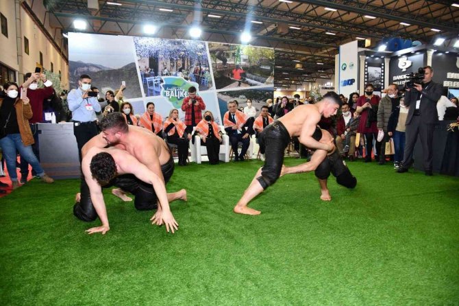 Balıkesir Emi̇tt’te İz Bıraktı