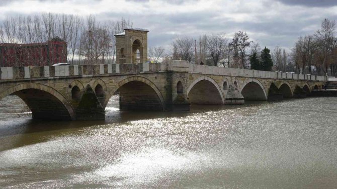 Tunca Nehri’nin Debisi Düşüşe Geçti