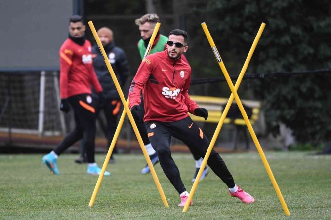 Arda Turan Ve Emre Kılınç Takımla Birlikte Çalıştı
