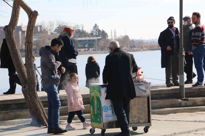 Kış Güneşi Başkent’te Parkları Renklendirdi