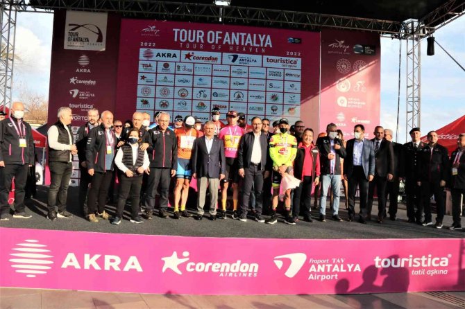 Tour Of Antalya Sona Erdi, Bakan Kasapoğlu Dereceye Giren Sporcuları Tebrik Etti