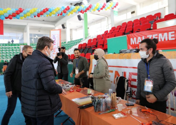 Giresun’da 285 Öğrenci Deneyap Uygulama Sınavında Yeteneklerini Gösterdi