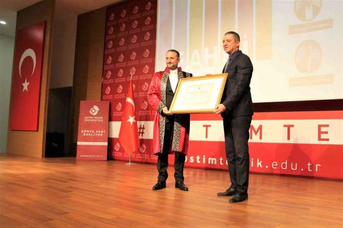 Osti̇m Teknik Üniversitesi’nden Prof. Dr. İ̇rfan Suat Günsel’e Fahri Doktora Unvanı