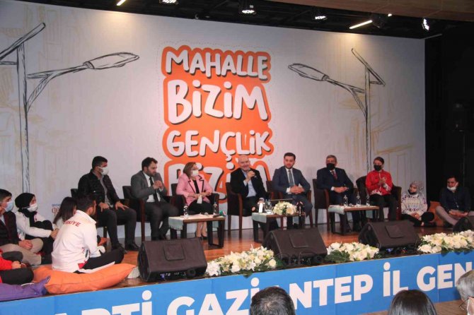 İ̇çişleri Bakanı Soylu, Gaziantep’te Gençlerle Buluştu