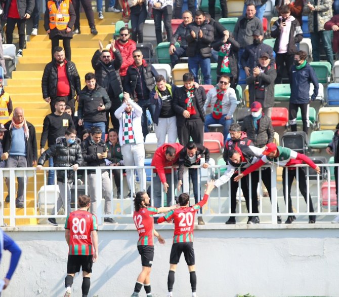 Karşıyaka 7 Maç Sonra Güldü