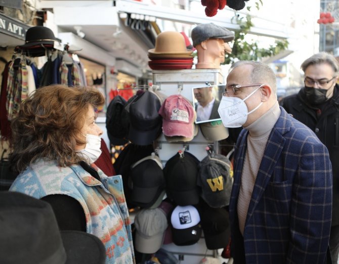 Başkan Sürekli, Alsancak’ta Esnaf Turu Yaptı