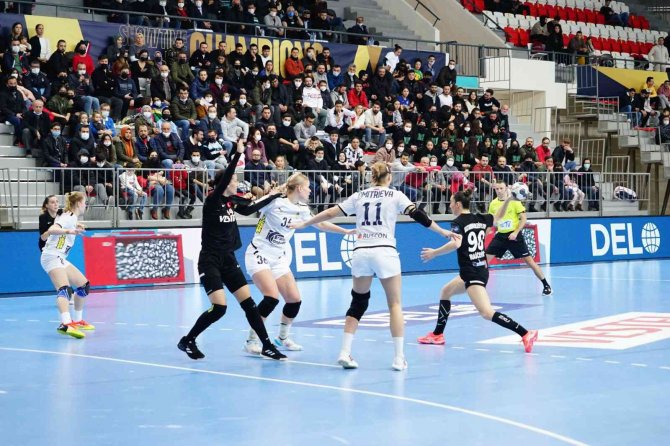 Ehf Kadınlar Şampiyonlar Ligi: Kastamonu Belediyespor: 29 - Cska Moskova: 31