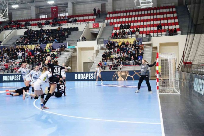 Ehf Kadınlar Şampiyonlar Ligi: Kastamonu Belediyespor: 29 - Cska Moskova: 31