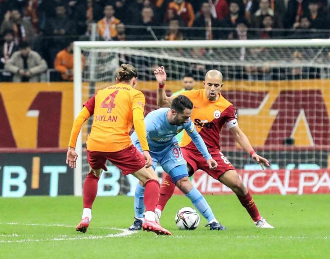 Kayserispor İ̇stanbul’dan 1 Puanla Döndü