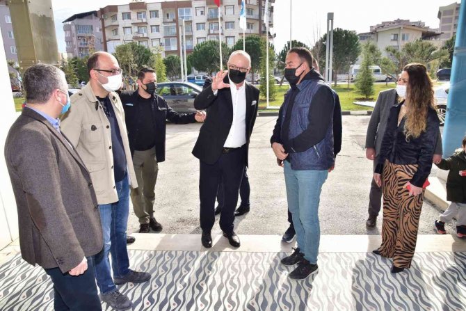 Başkan Ergün Tarık Almış Spor Tesisleri’ni İnceledi